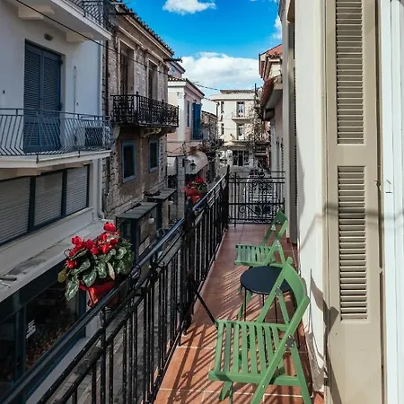 Pallazo Palamidi Apartment *