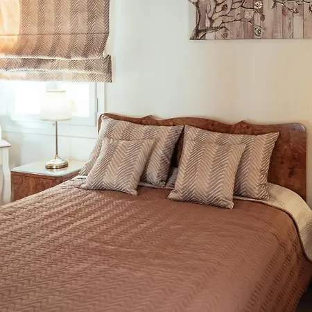 Pallazo Palamidi Apartment *
