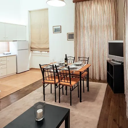Pallazo Palamidi Apartment